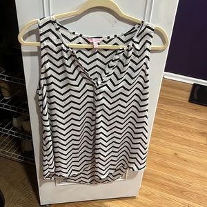 Cute black and white top